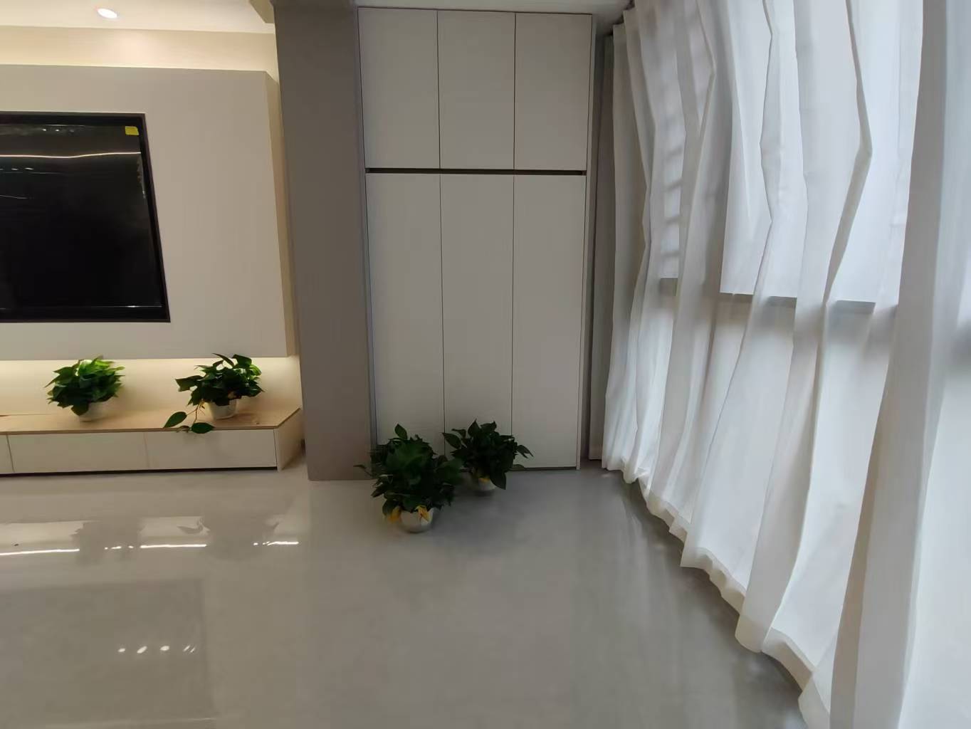 诚心出售，城南，御湖世家，单价5500，精装三房，证满二