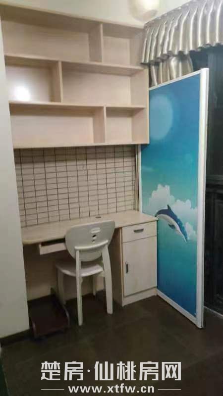 中央華府9層2室2廳9層電梯房出租