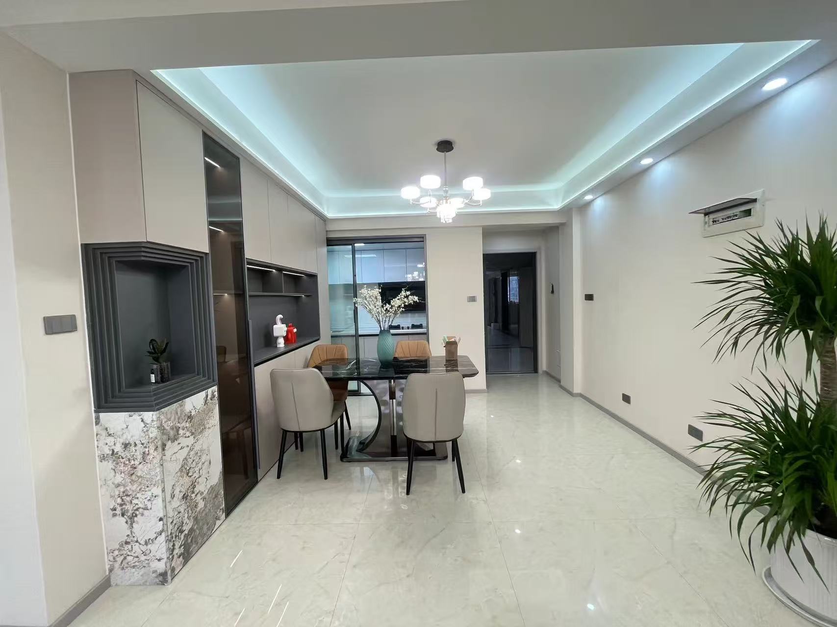 城南，福星城，电梯16楼，单价4字头，精装电梯三房，老证