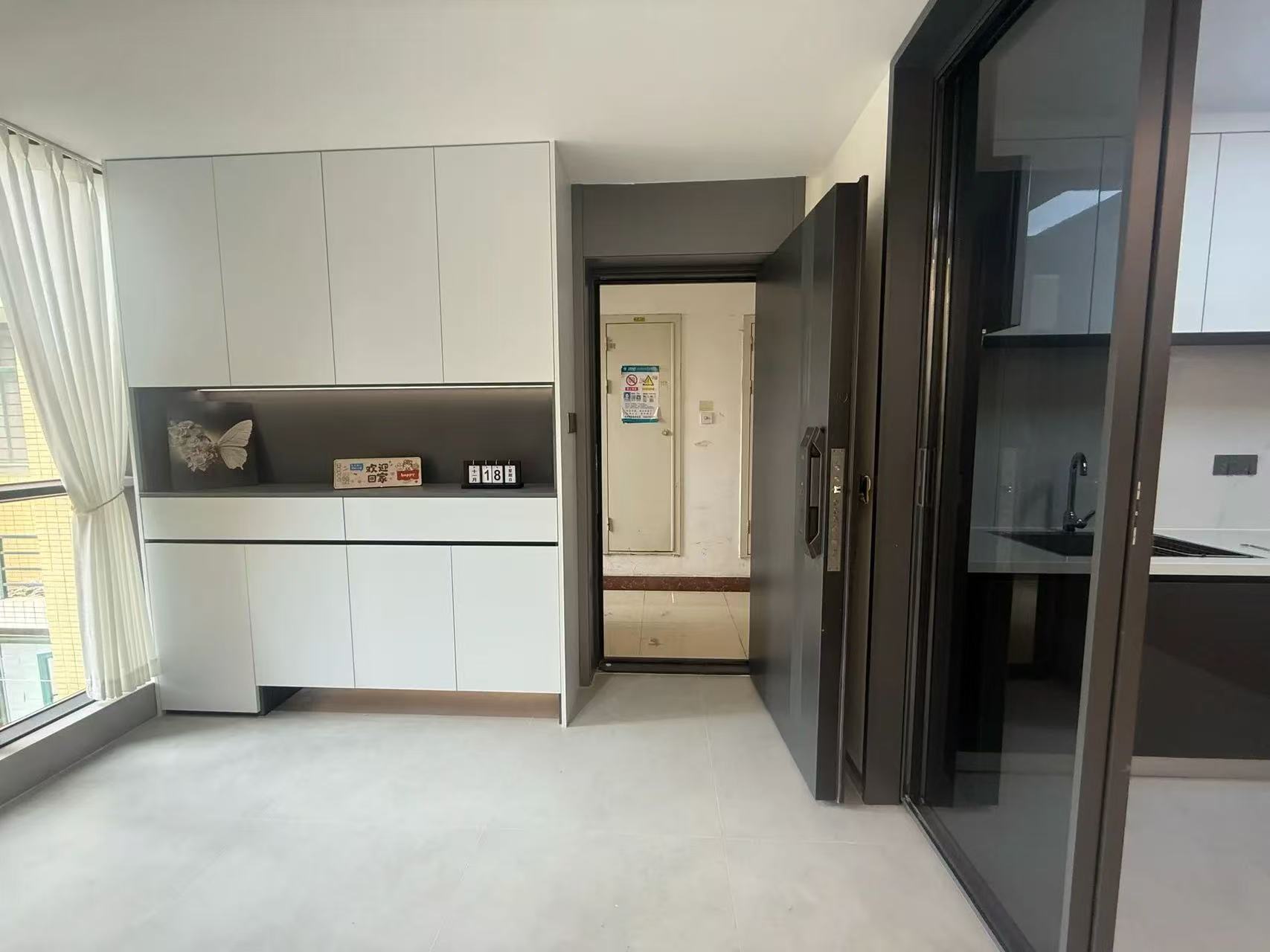 新城壹号-新街，电梯8楼，精装三房两卫，业主诚心卖，价格看中可以谈❗️