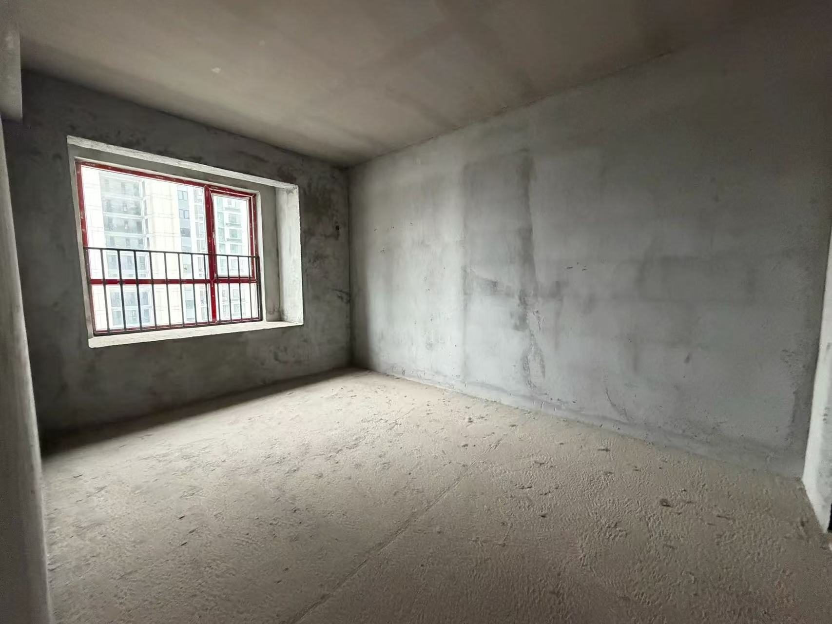 亏本处理，风和日丽，带车位，小区好位置，毛坯三房，好楼层，单价4千多，一口价51万，包过户