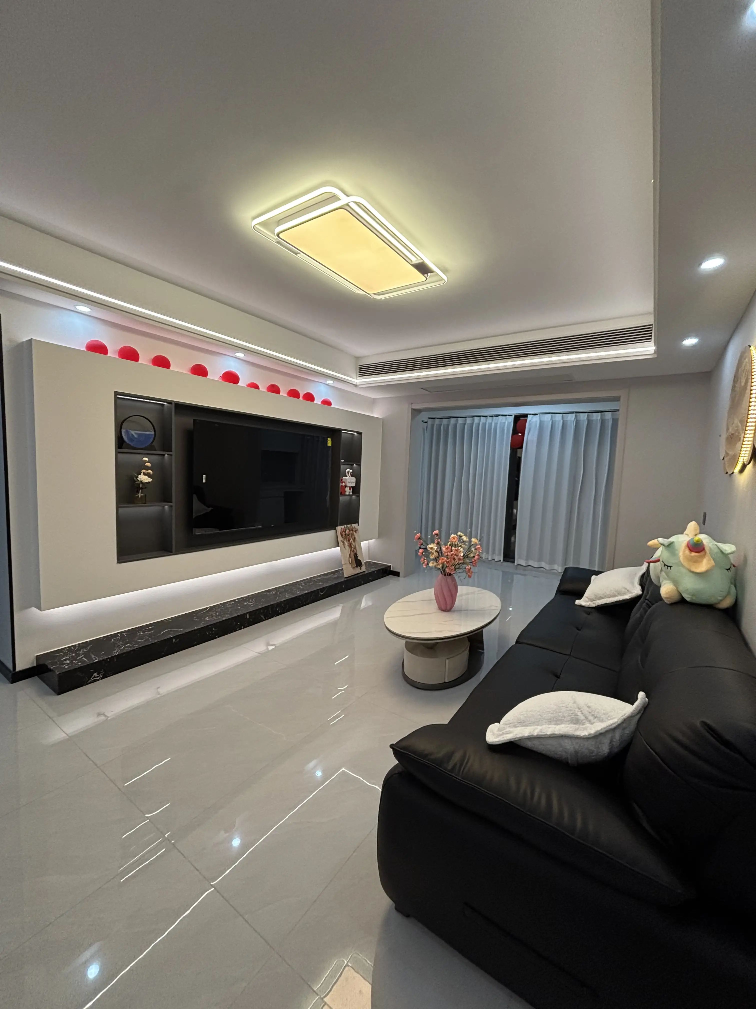 亏本出售，御湖世家，送车位，全新装修婚房，精装三房，好楼层