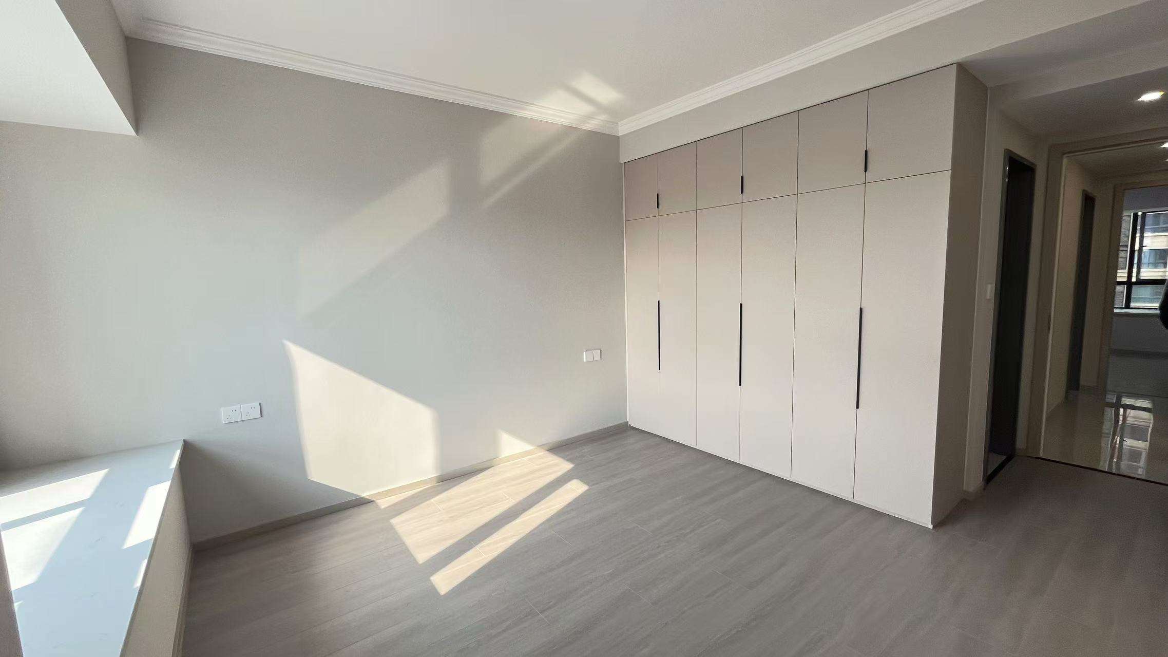 元泰未来城3室2厅2卫全新精装修户型朝方正性价比特别高!