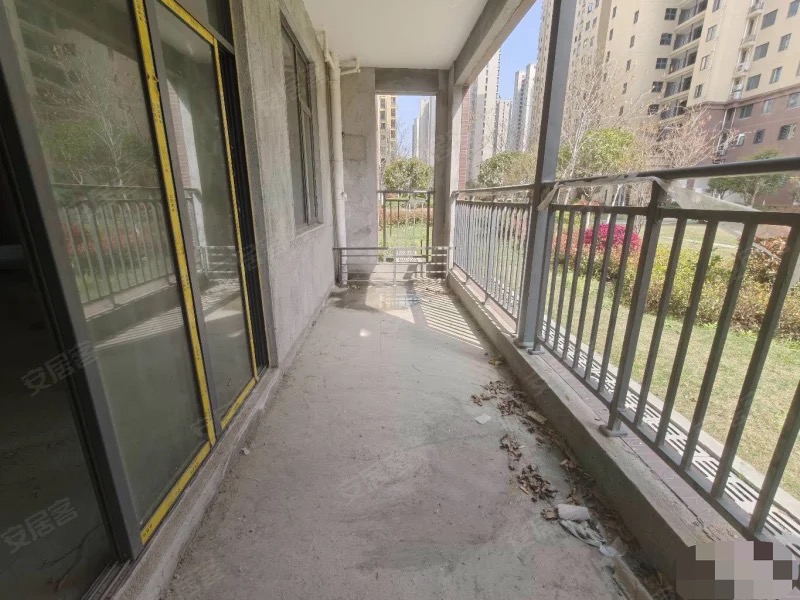 城南，新城名都，毛坯四房，单价不到5000，证满二，东边户