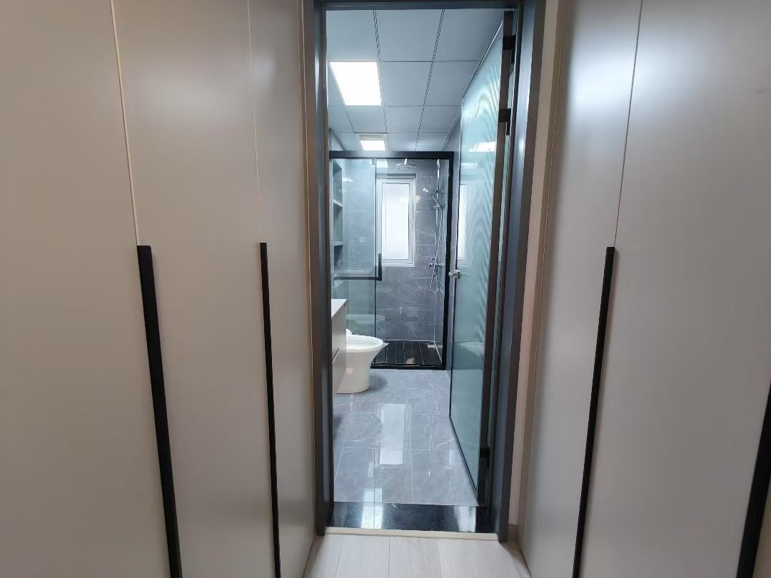 降价了，城南，森林国际北苑，全新装修，精装三房，电梯好楼层，捡漏