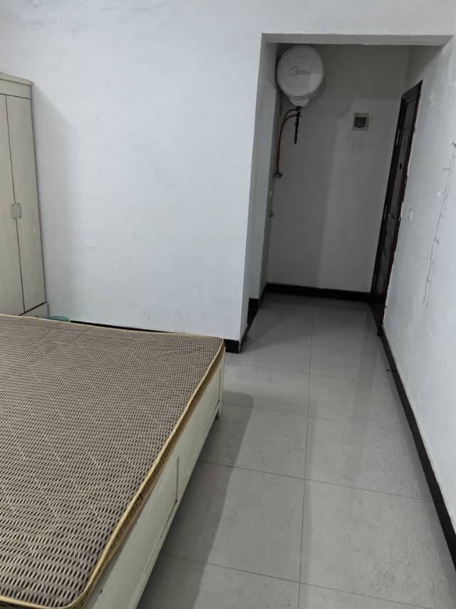 步行街單間出租