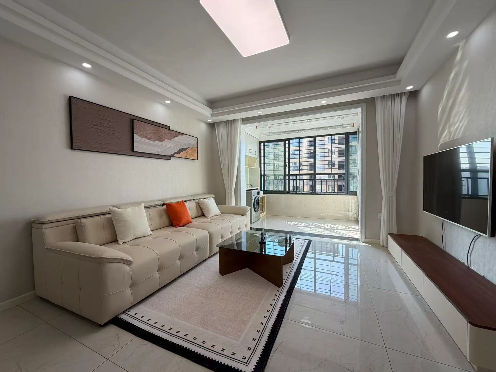 城南，元泰清华园，D区，精装三房两卫，单价5千多点。好楼层22楼