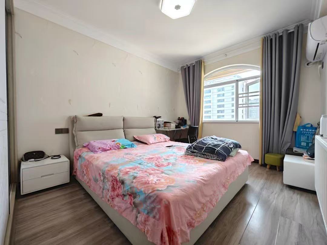 锦绣瑞园，精装三房，电梯小高层，1梯2户，证满二